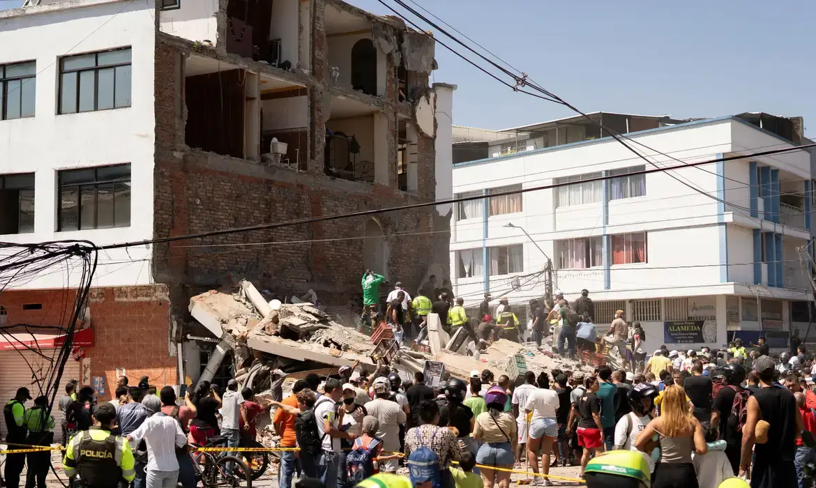 Lula lamenta terremoto na Colômbia: “Brasil permanece à disposição”