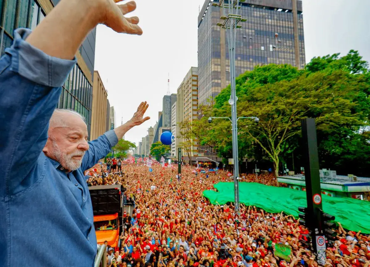 Vamos à luta com essa juventude  